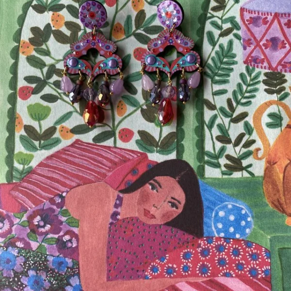 Boucles d'oreilles uniques n°116 en bois recyclé peintes à la main, Rouge, Violet
