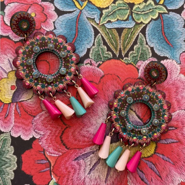Boucles d'oreilles uniques n°126 en bois recyclé peintes à la main, Rose, Vert