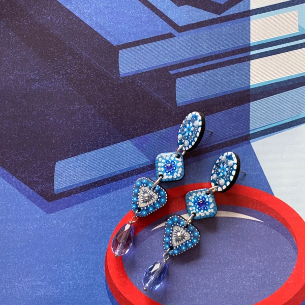 Boucles d'oreilles uniques n°143 en bois recyclé peintes à la main, Bleu, Argent