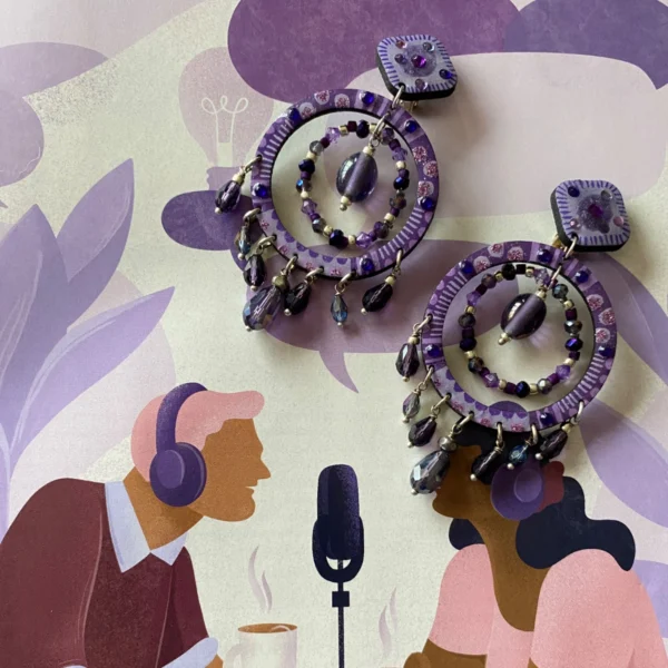 Boucles d'oreilles uniques n°149 en bois recyclé peintes à la main, Violet
